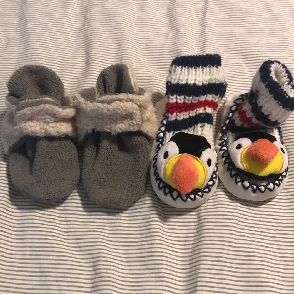 Babies slipper with grips, Zutano size 18 months